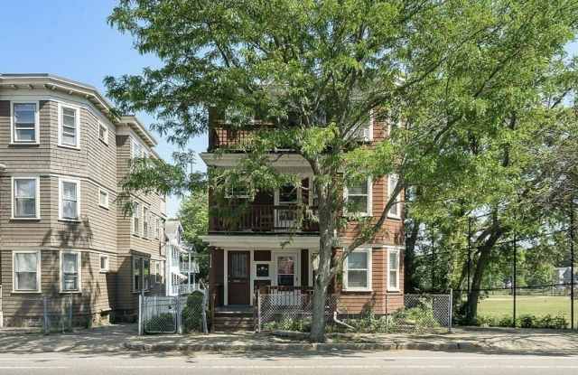 Photo of 4114 Washington St