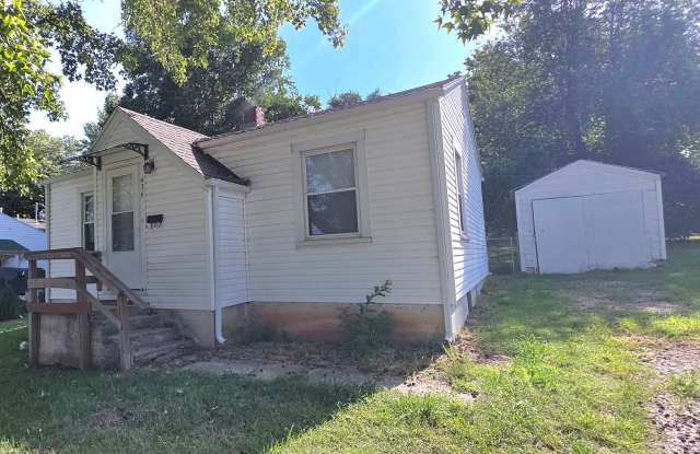 Totally updated!  2 Bedroom 1 Bath home! $825!