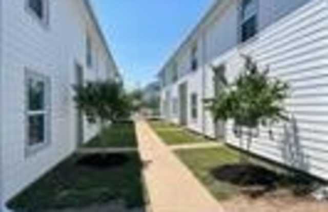 1505 W Pearl Street