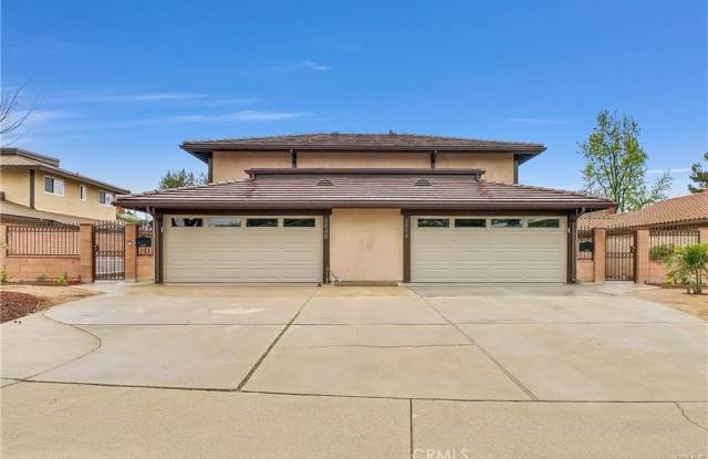 2644 Sycamore