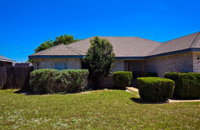 2811 Maria Dr