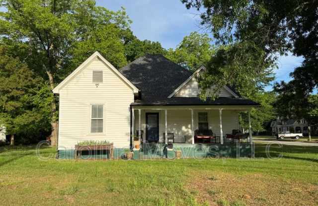 200 Pelham St.