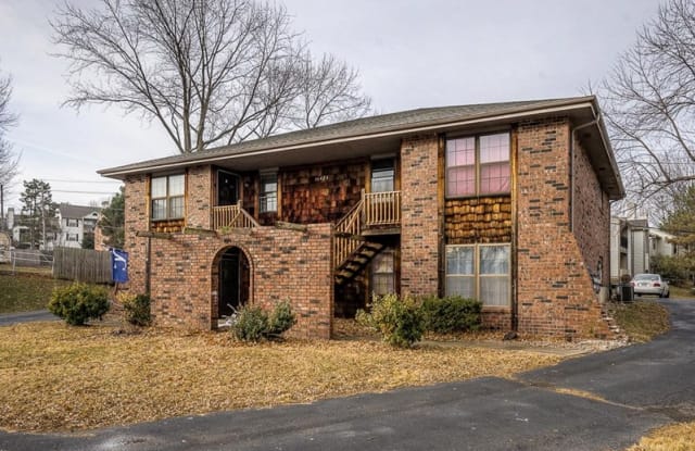 16423 E 29th St Ct S Apt C - 16423 E 29th Ter S, Independence, MO 64055