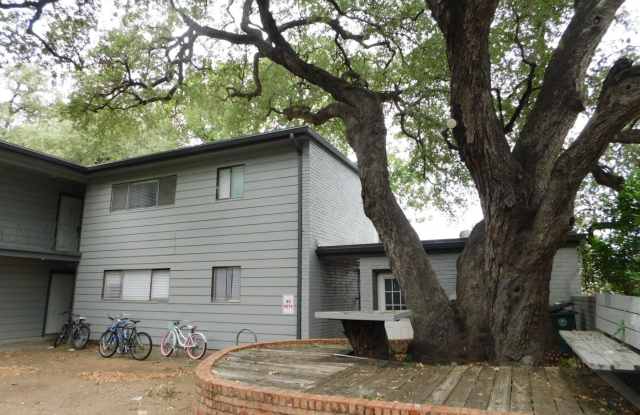 Photo of UT condo for lease