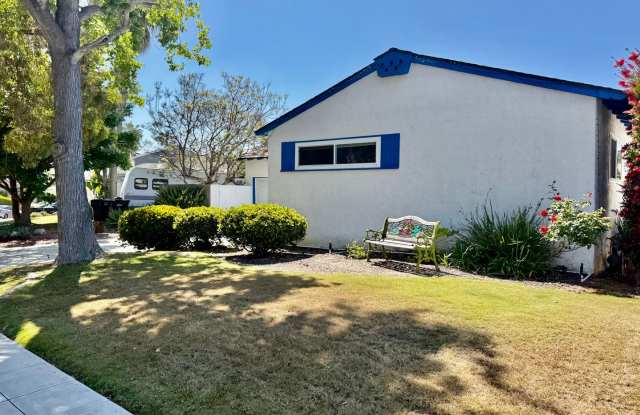4 Bed 2 Bath Home with Large Yard in Pacific Beach!