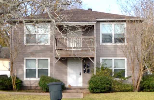 256 East Pecan Unit 4