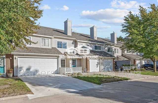 1323 SE Delaware Ave