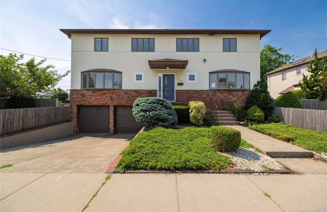 580 E. Pine Street