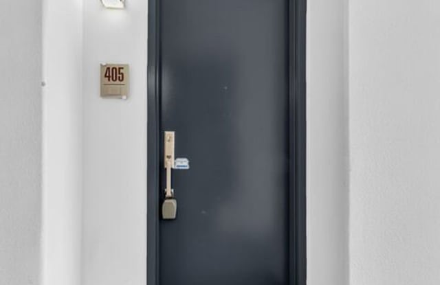 4050 GLENCOE Ave unit: 405