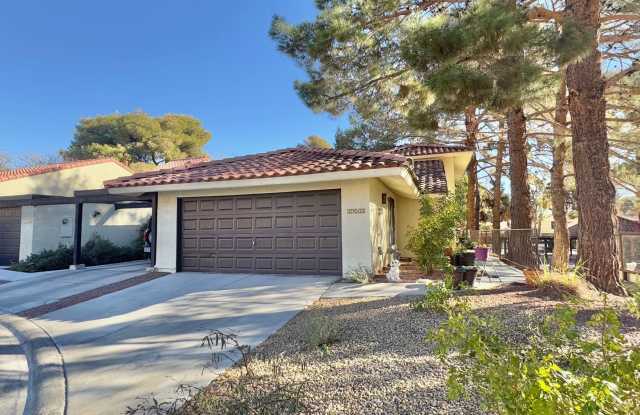 BEAUTIFUL 3 BEDROOM 2 BATHROOM TWO STORY TOWNHOUSE WITH TWO CAR GARAGE!