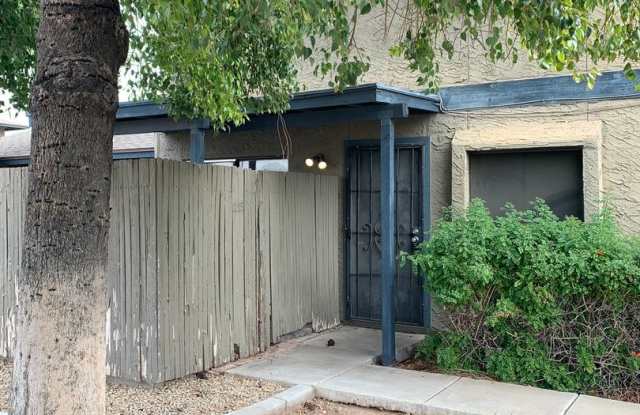 Wonderful 2 bedroom 1.5 bath unit in Chandler