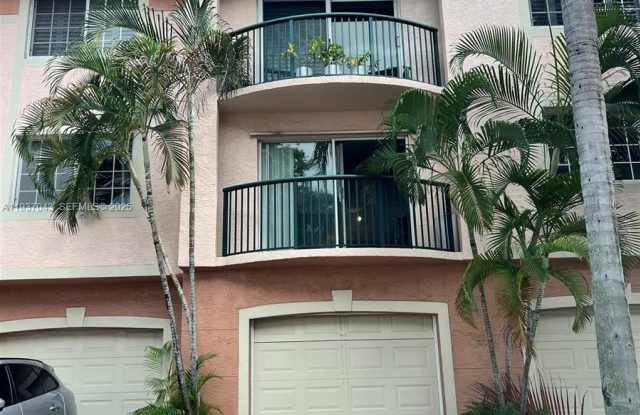 Photo of 2033 SE 10th Ave