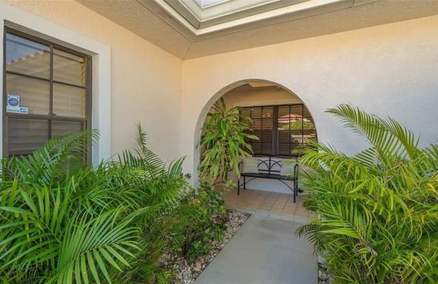 7320 GOLF POINTE CIRCLE