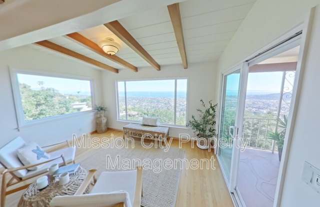 1227 Viscaino Rd