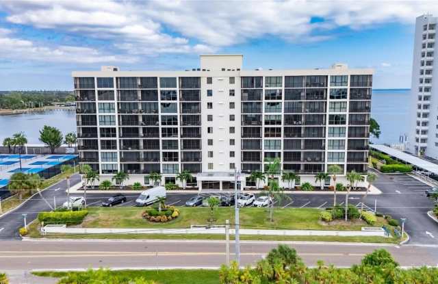 Photo of 7100 SUNSHINE SKYWAY LANE S