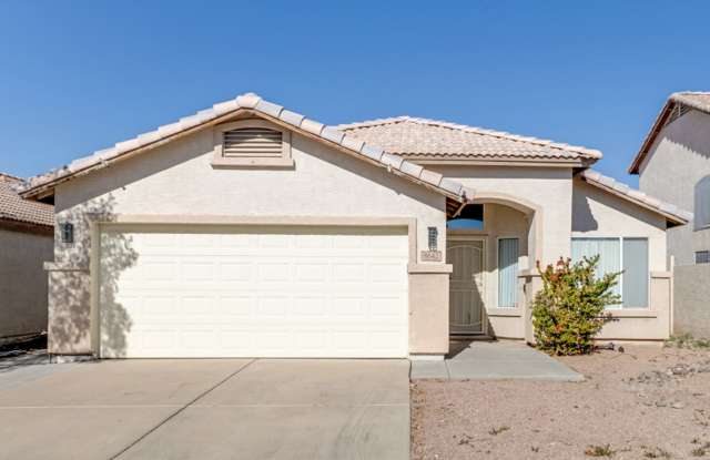 Charming 4‑Bedroom Peoria Home with Private Pool – Great Location!