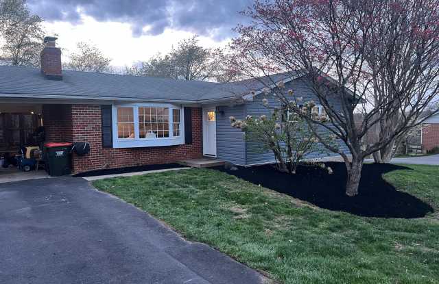 6122 ROLLING VIEW DRIVE