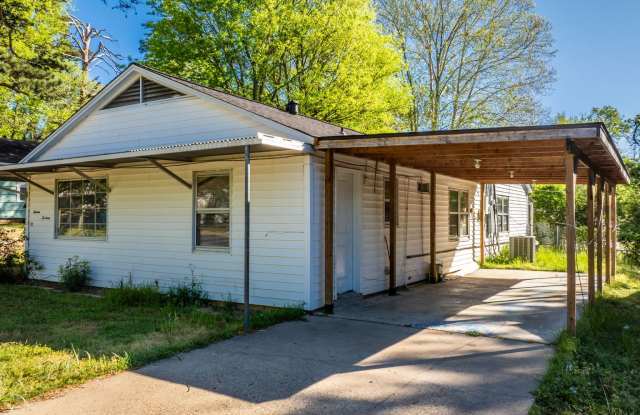 715 Oakwood Drive | Benton, AR 72015 1 Bedroom | 1 Bathroom | $900/Month