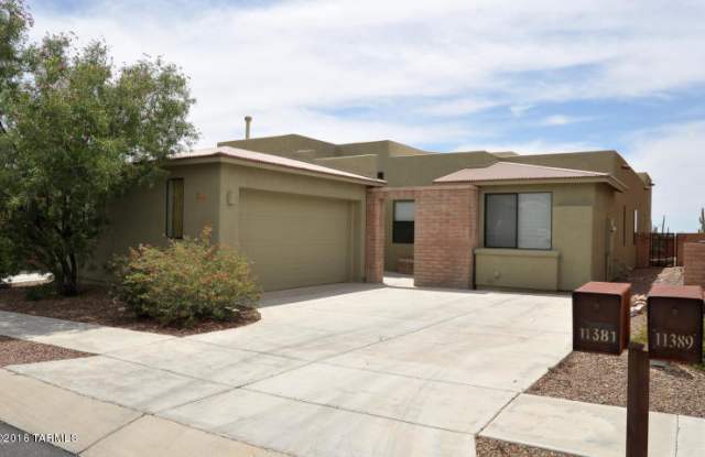 BEAUTIFUL LARGE SKY RANCH HOME