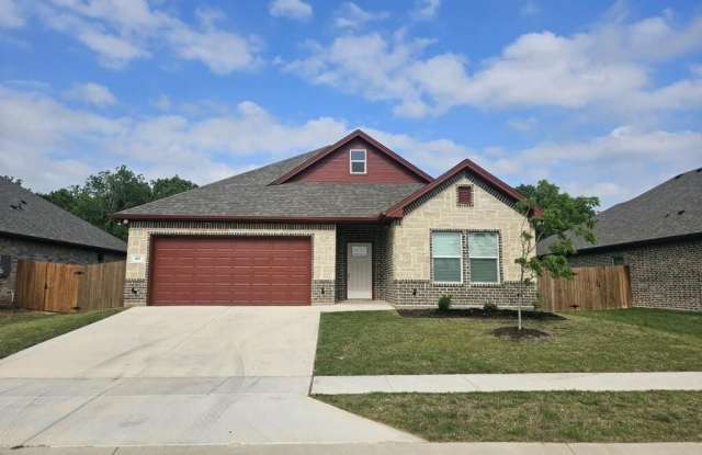 405 Titus Drive - 405 Titus Avenue, Springtown, TX 76082