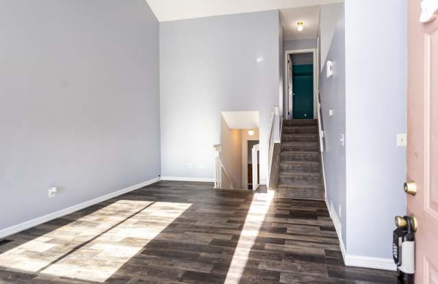 Great Home! Conveniently Located Home Off the Powers Corridor