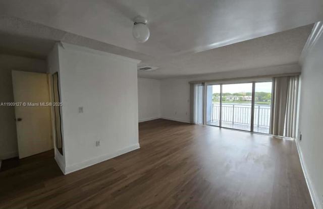 9351 Fontainebleau Boulevard