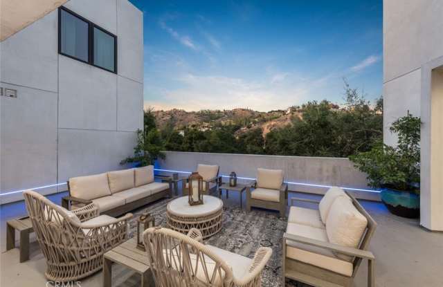 158 Bell Canyon Road