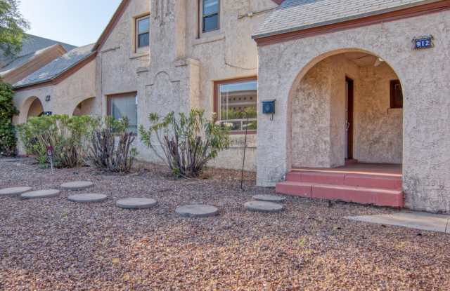 Photo of 912 E 6th Street