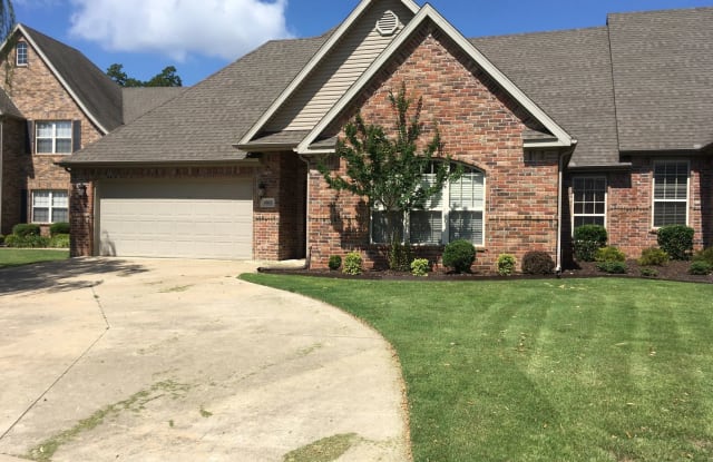 4035 N Meadow View Dr - 4035 North Meadow View Drive, Fayetteville, AR 72703