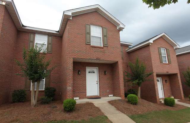 Townhome Available for August!