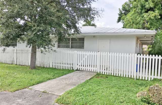 5831 SW 62nd St - 5831 Southwest 62nd Street, Miami-Dade County, FL 33143