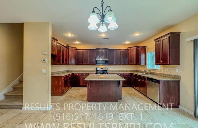 Beautifully Upgraded 3 Bedroom