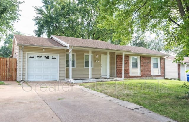 2190 E Humes Ln - 2190 East Humes Lane, St. Louis County, MO 63033