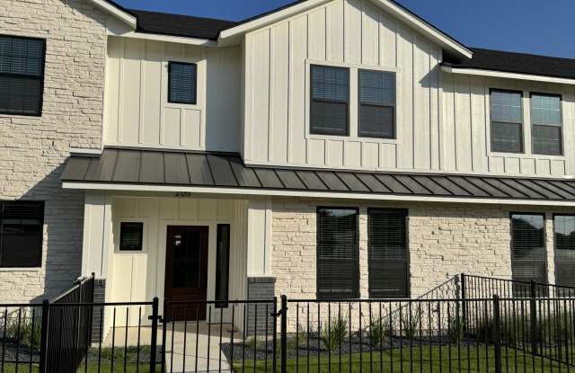 Photo of 5811 South 31st StreetUnit 203