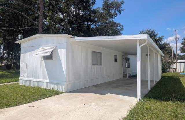 Photo of 2 bedroom, 2 bath mobile home located in Oak Grove Community near Brownwood