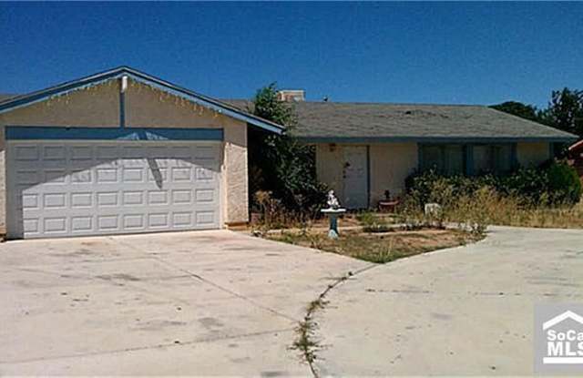 7622 Madera Ave - 7622 Madera Avenue, Hesperia, CA 92345