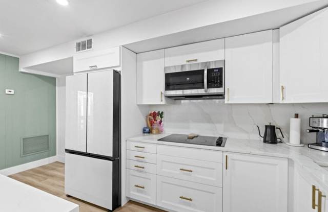 715 Kaye Street, West Palm Beach, FL 33405