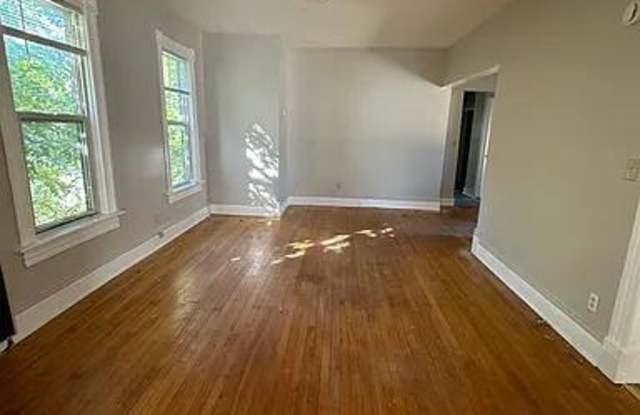 499 Belvidere St. E, 2