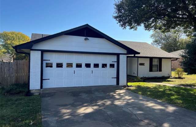 3217 N Marseille Lane