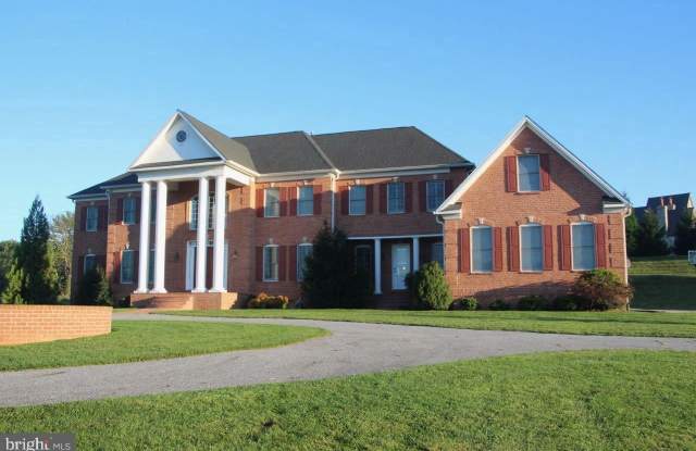 2 TIMBERPARK COURT