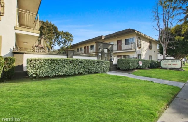 Plaza Court Stanton CA apartments for rent