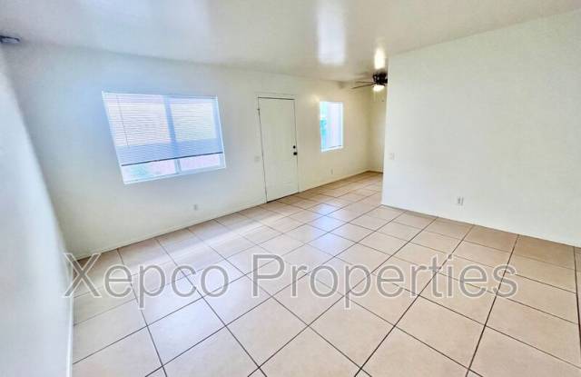 585 E Cottonwood Rd
