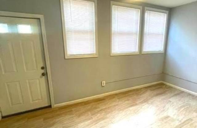 4909 NW ILLINOIS Avenue NW