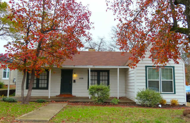 Photo of Newly Renovated, Spacious 3 Bedroom, 2 Bath Home w/Bonus Room! Section 8 Eligible.