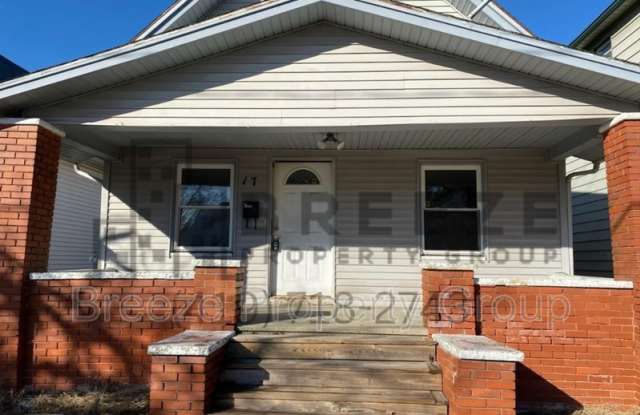 17 E Oakland St