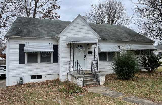 3 BED, 1 BATH HOME, $1,300 MONTH, $1,300 DEPOSIT!!