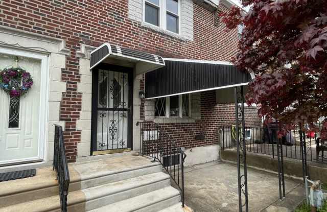 Beautiful 3 Bedroom 2 Full Bath in Clifton Heights! APRIL 25TH OPEN HOUSE 4PM-6:30PM - 228 West Wyncliffe Avenue, Clifton Heights, PA 19018