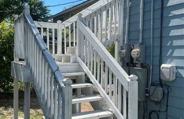 309 Oleander Avenue unit: B