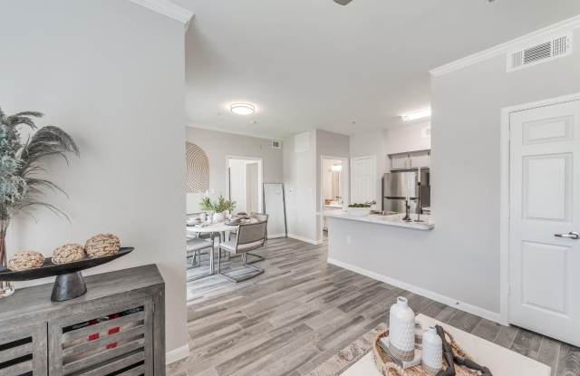 Mirabella Apartment Homes