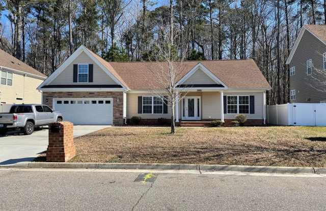 Woodbridge Pointe - 2000 Breck Avenue, Virginia Beach, VA 23464